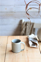 Charger l'image dans la galerie, Tasse droite