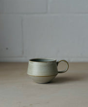 Charger l'image dans la galerie, tasse angle
