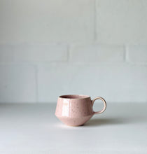 Charger l'image dans la galerie, tasse angle
