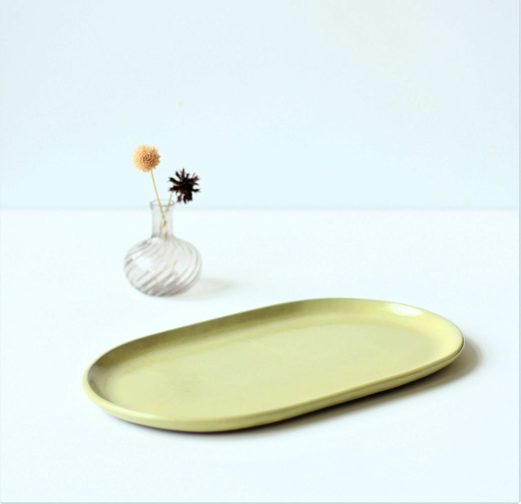 Medium oval plate - yellow